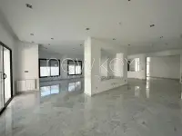 Une Somptueuse Villa avec piscine à louer à La Soukra - 3
