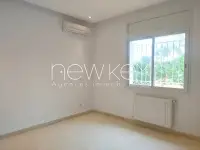 Rez-de-chaussée S+3 avec jardin à la Marsa - 10