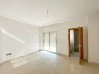Triplex avec piscine à vendre aux Berges du Lac 2 - 6