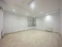 Une Splendide Villa avec piscine à louer à La Soukra - 8