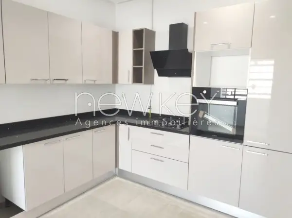 Un Appartement S+2 Neuf à vendre à La Soukra