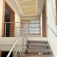 Villa avec piscine et jardin à vendre aux Berges du Lac 2 - 3