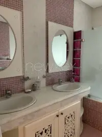 Superbe Villa S+4 avec piscine à Louer La Soukra - 11