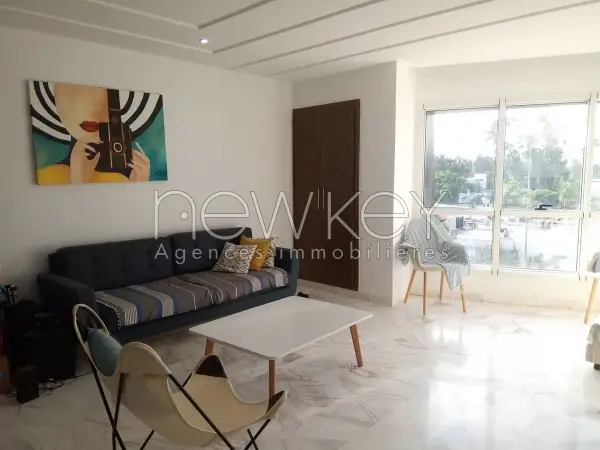 Un Appartement S+3 à vendre à La Soukra