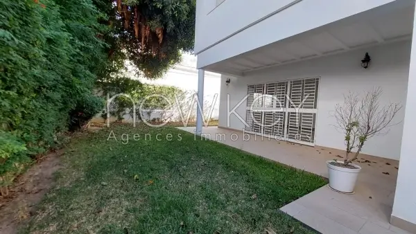 Magnifique S+3 avec jardin au coeur de la Marsa