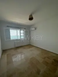 Superbe penthouse s+3 vue imprenable sur mer à la marsa - 4