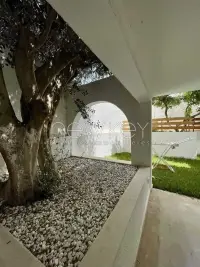 Magnifique rez de jardin S+2 à louer - 2