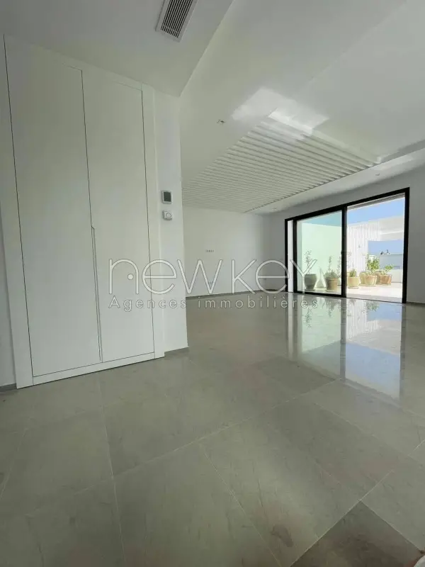 Duplex s+3 à Gammarth