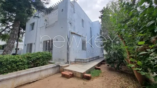 Villa s+5 au cœur de la Marsa