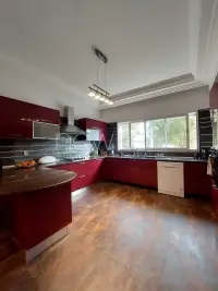 Un joli triplex S+5 à louer à Gammarth - 9