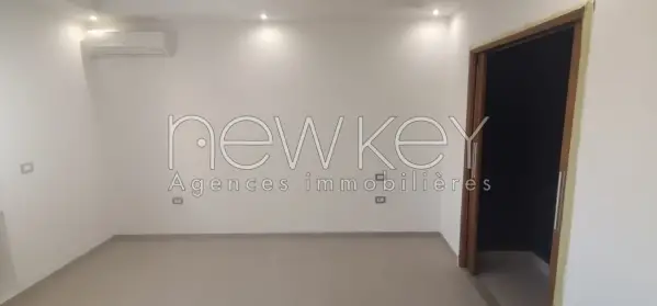 Un Appartement S+3 Neuf à Ain Zaghouan Nord