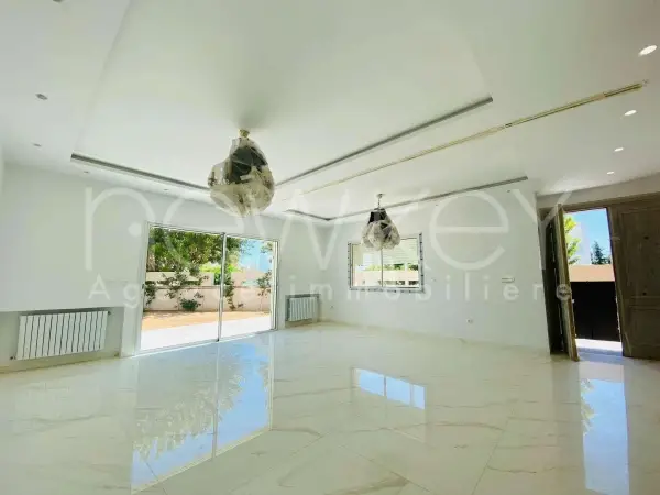 Villa S4 de 250 m² aux Berges du Lac 2