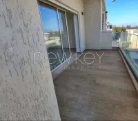 Un Bel Appartement Neuf S+2 à louer à La Soukra - 6