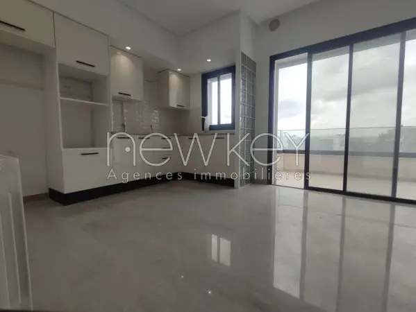 Un Spacieux appartement S+1 à Chotrana 1