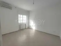 Une Villa S+5 avec piscine à La Soukra - 7