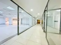 Bureau de 522m² à louer au Lac 2 - 6