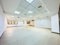 Bureau de 522m² à louer au Lac 2 - 3