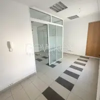 Etage de bureaux de 700m² à louer aux Berges du Lac 1 - 4