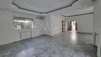 villa s+4 avec piscine à La Marsa - 4