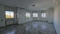 villa s+4 avec piscine à La Marsa - 5