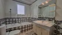 Villa s+4 avec jardin - 2