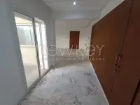 Appartement S+2 à usage d'habitation ou bureautique à vendre à La Soukra - 4