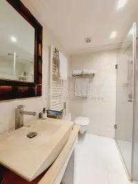 Un joli triplex S+5 à louer à Gammarth - 9