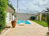 Une villa S+5 avec piscine à louer à La Soukra - 7