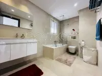 Une Villa en triplex S+5 avec piscine à vendre à La Soukra - 10