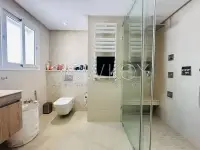 Une Villa en triplex S+5 avec piscine à vendre à La Soukra - 9