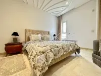 Villa avec piscine et jardin à louer au lac 2 - 4