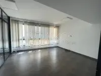 Bureau A4 à louer au Lac 2 - 8
