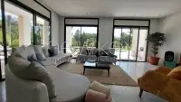 Un magnifique rez-de-chaussée meublé au Golf - 11