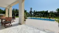 Un magnifique rez-de-chaussée meublé au Golf - 13