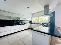 Villa avec piscine et jardin à louer au Lac 2 - 5