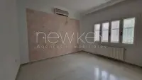 villa s+5 avec studio à la Marsa - 6
