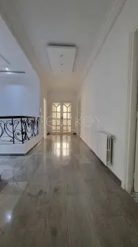 villa s+5 avec studio à la Marsa - 16