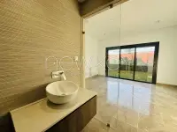 Un Luxueux Triplex S+3 Neuf avec piscine à La Soukra - 2