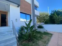 Villa S4 meublé avec jardin à louer au Lac 2 - 4