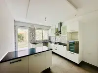 Duplex S+4 avec jardin à louer à La Soukra - 3