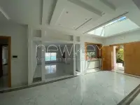 Villa avec piscine et jardin à louer au Lac 2 - 4