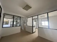 Immeuble de 1200m² à louer au lac 1 - 1