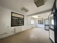 Immeuble de 1200m² à louer au lac 1 - 7