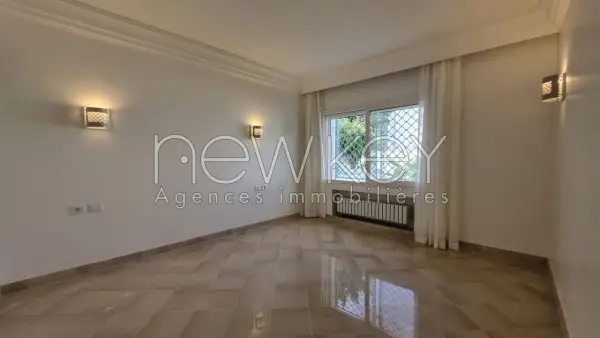 Villa s+5 à la Marsa vue Mer
