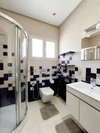 A vendre une villa s+5 avec piscine à Gammarth - 17