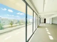 immeuble neuf de 1800m² à louer au Berges du Lac 1 - 2