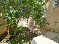 Une Villa S+4 avec jardin à louer à La Soukra - 7