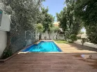 Une Belle Villa avec piscine à vendre à La Soukra - 7