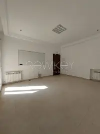 Appartement à usage de bureau A+3 - 3