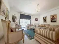 Une Villa de Maître à vendre à La Soukra - 3